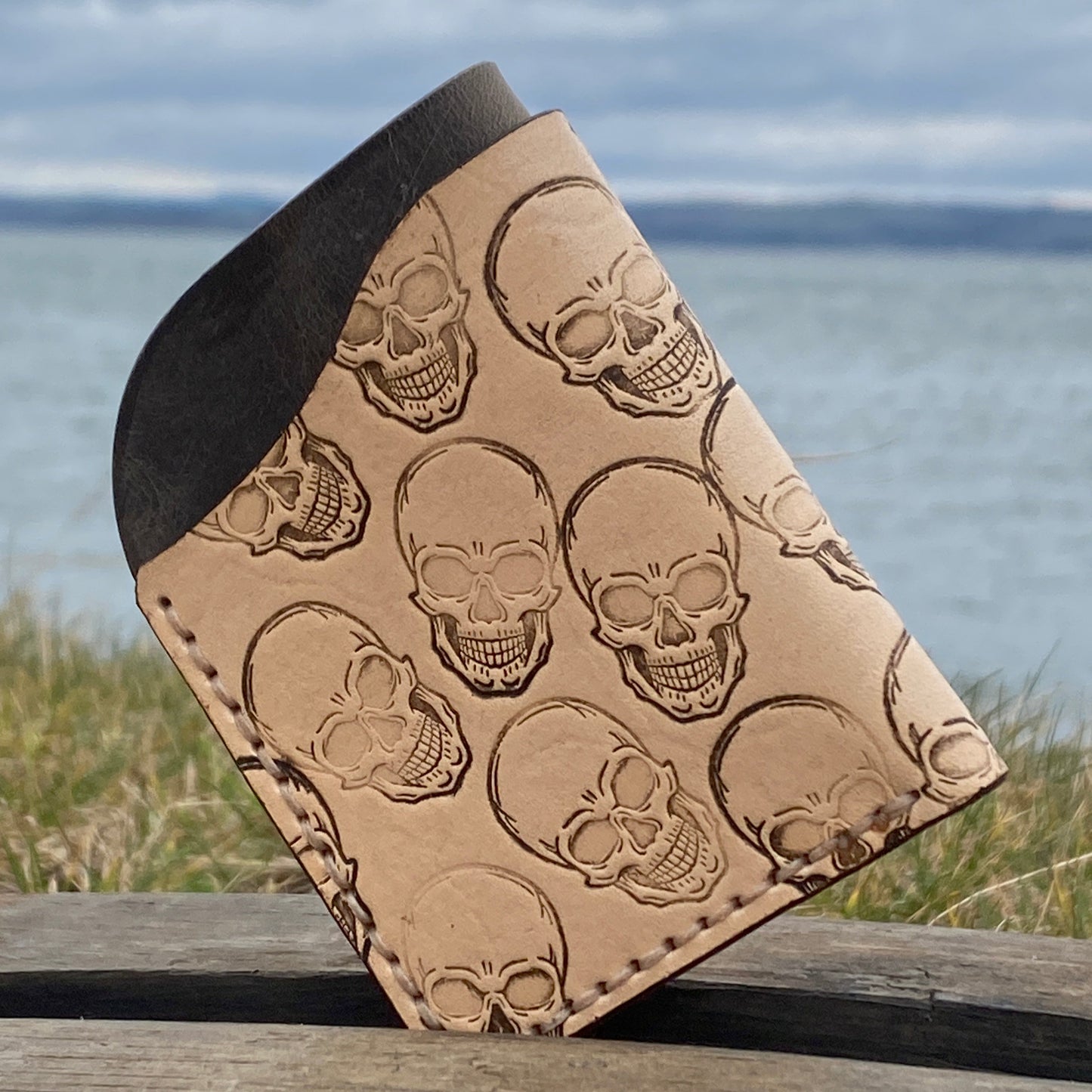 Folded card case (SKULLS)