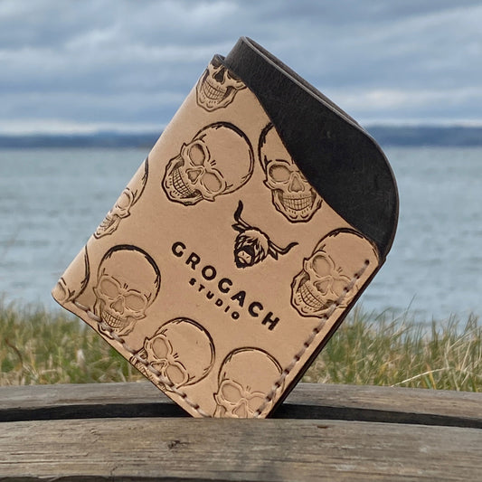 Folded card case (SKULLS)
